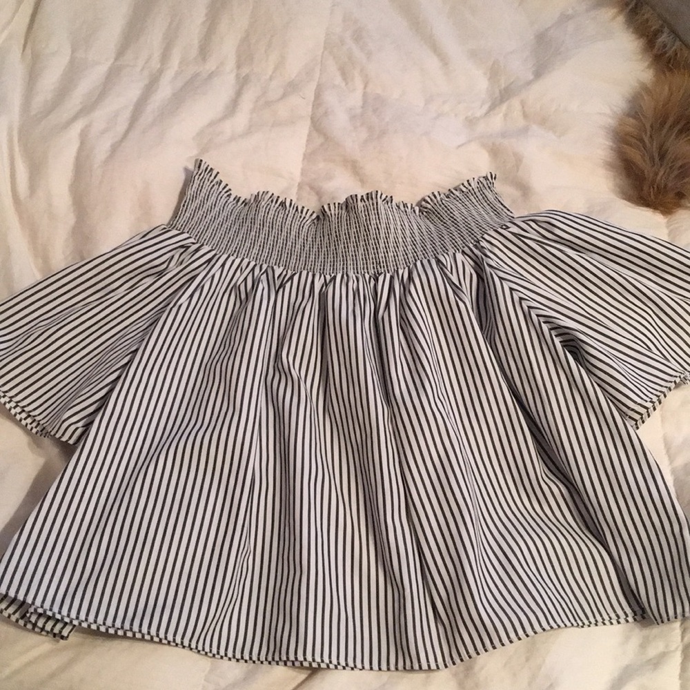Off the shoulder top. Like new.